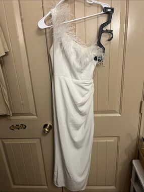 Mac Duggal White One-Shoulder Feather-Trim Dress
